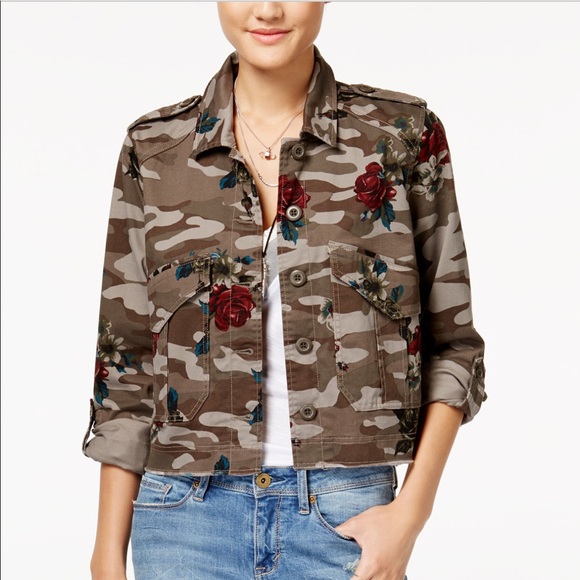 American Rag Jackets & Blazers - NWT American Rag cropped camo jacket small juniors